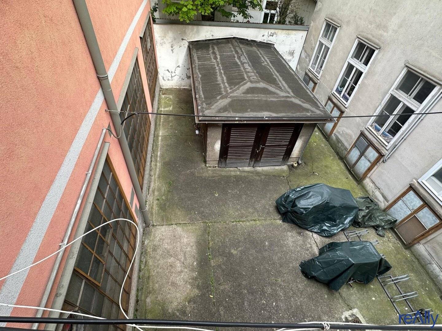 Loft Town House with expansion potential and private courtyard in Neubau