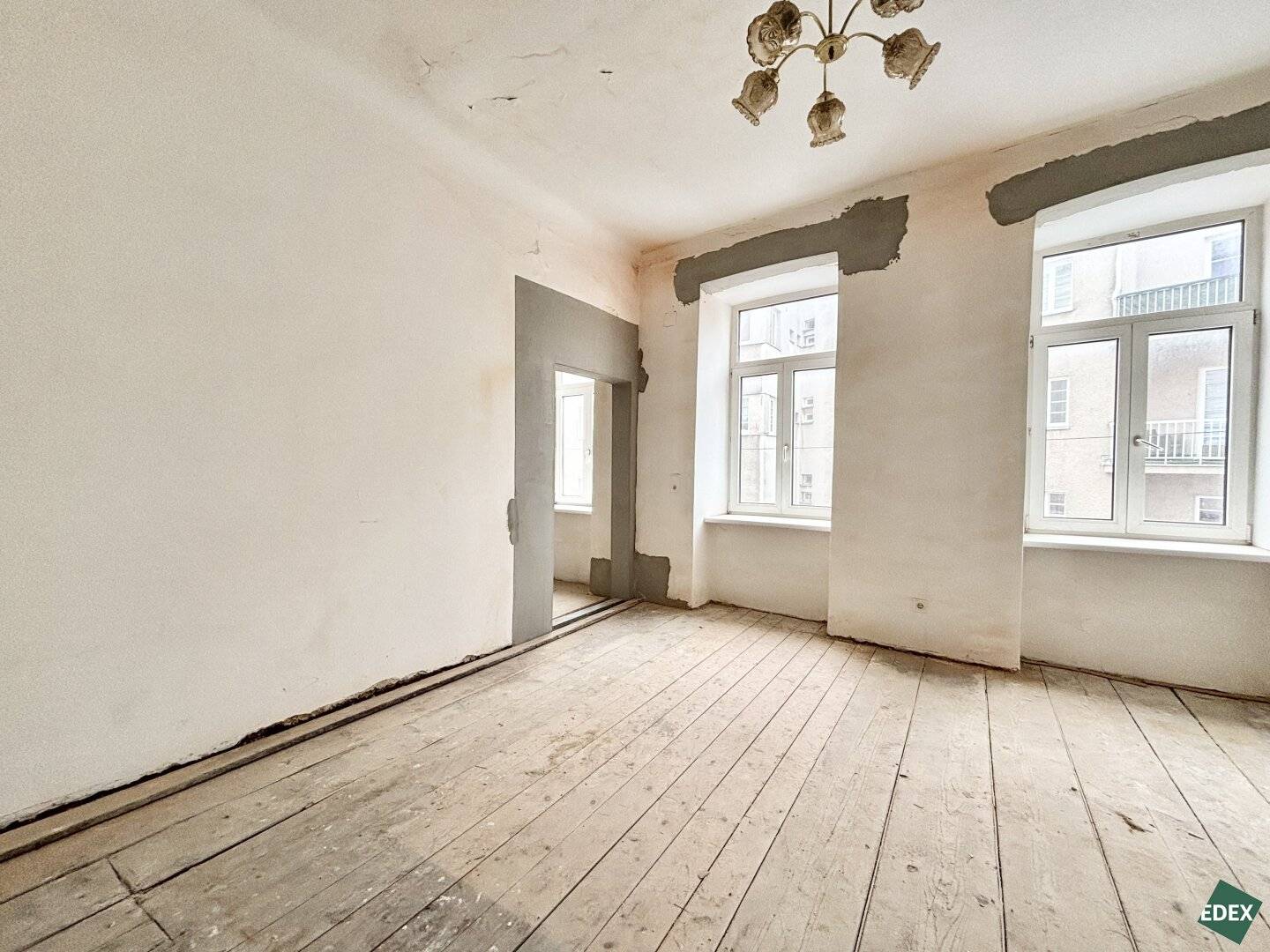 1.5-room period apartment in need of renovation in a good location in Meidling