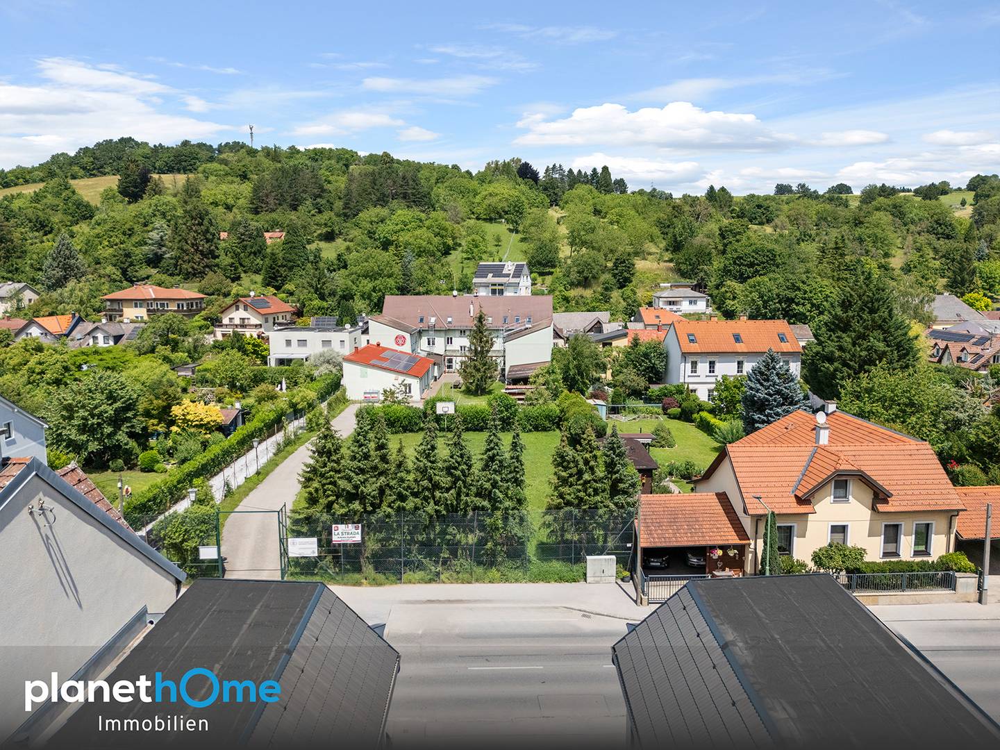 Dachgeschosswohnung mit zwei Dachterrassen und Fernblick
