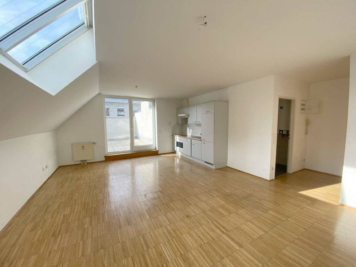 Altbauwohnung mit Terrasse und Fernblick