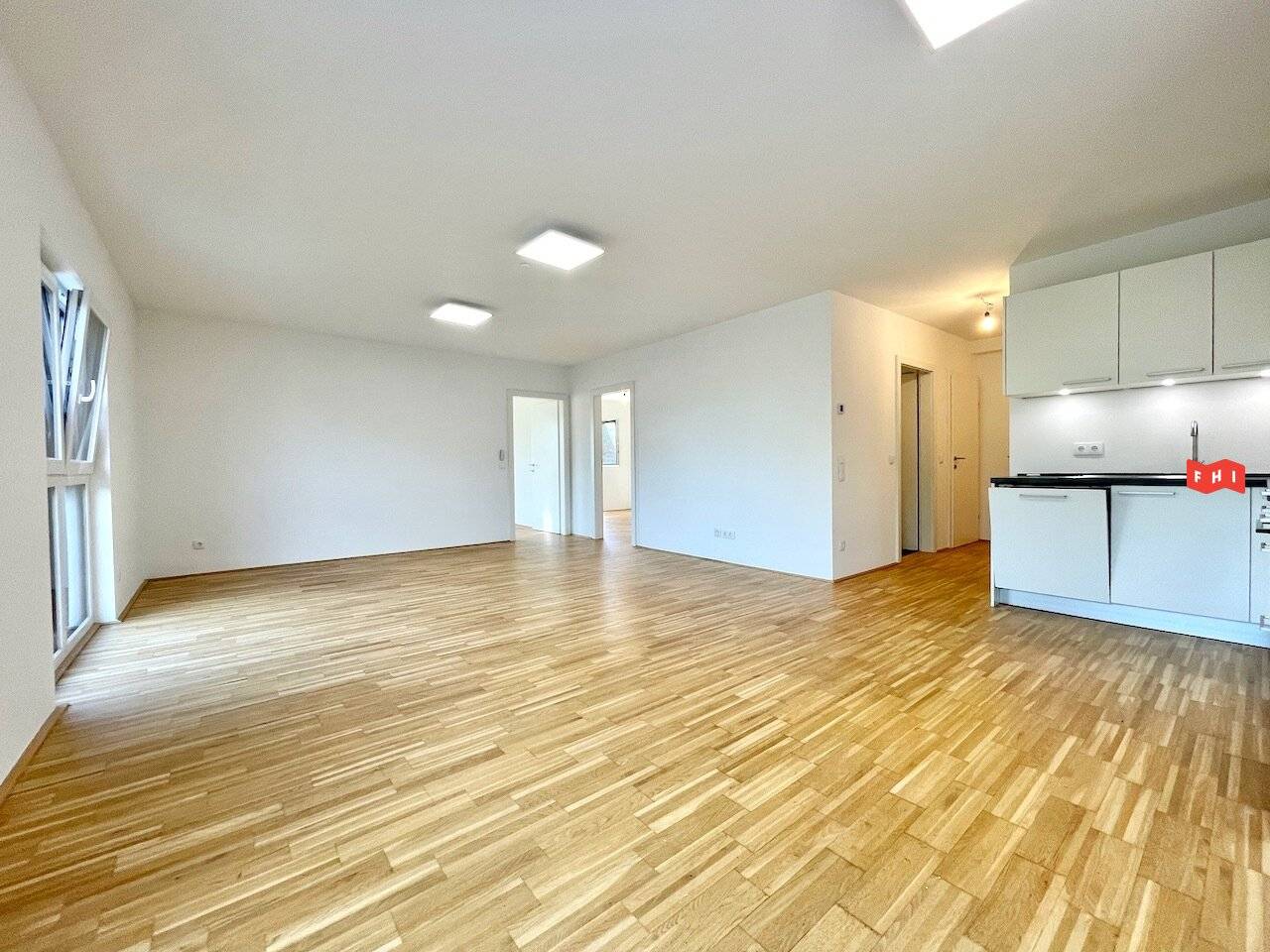Neubauwohnung mit Terrasse und Balkon