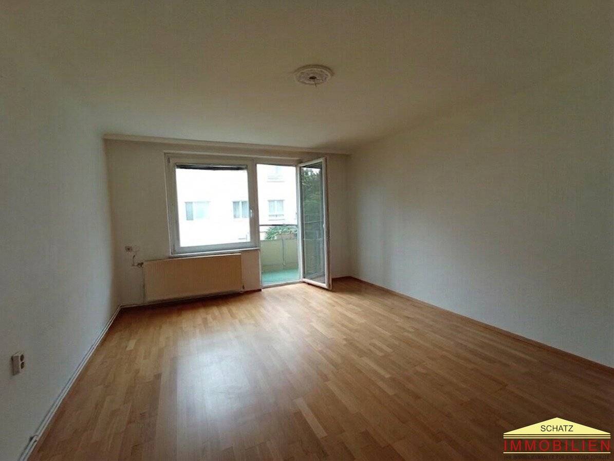 Charmante EG-Wohnung in Pottenstein: 3 Zimmer, Balkon & Stellplatz