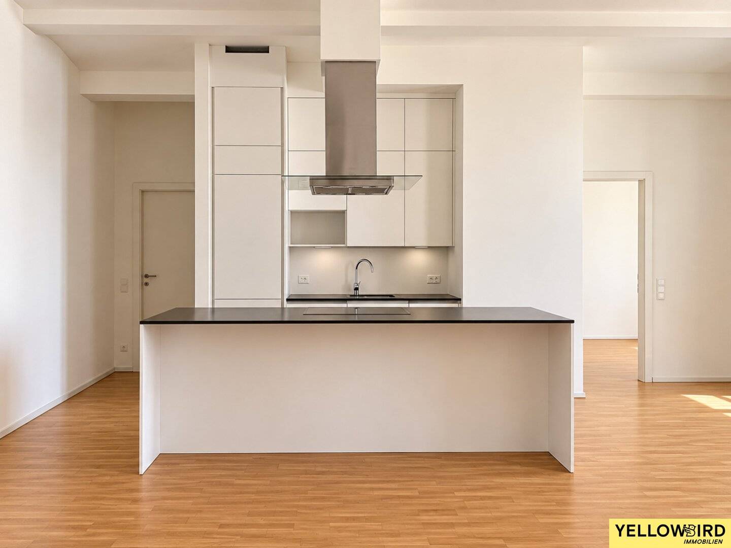Bright new-build apartment with two balconies in the 5th district