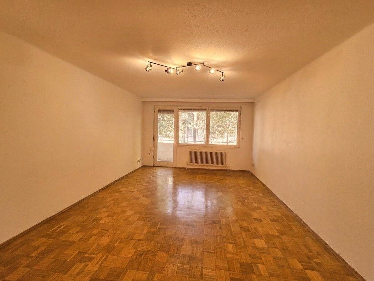 Bright 2 Room Apartment with Loggia in Green Setting