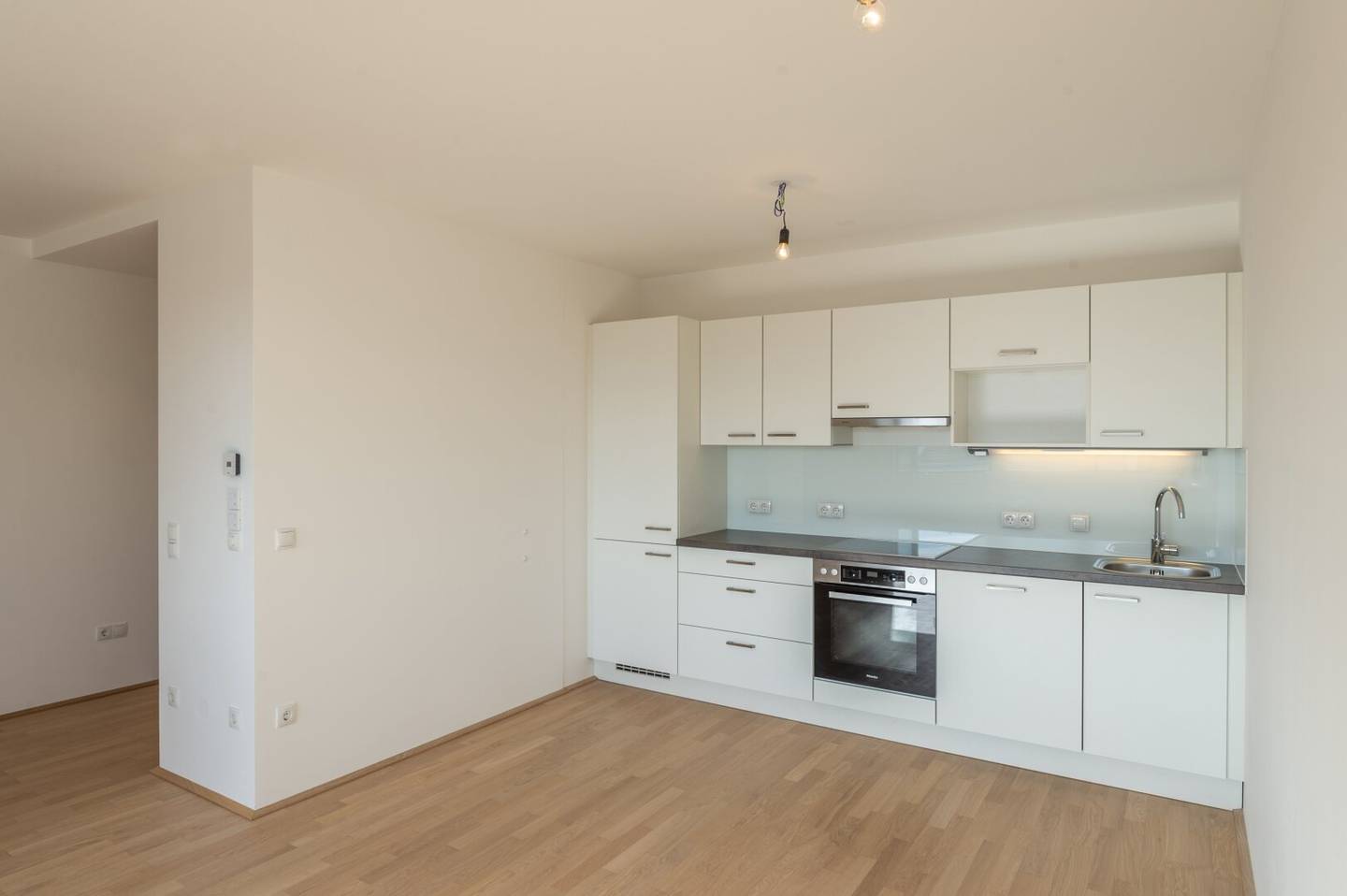 New build apartment with balcony and panoramic view near Mariahilferstraße