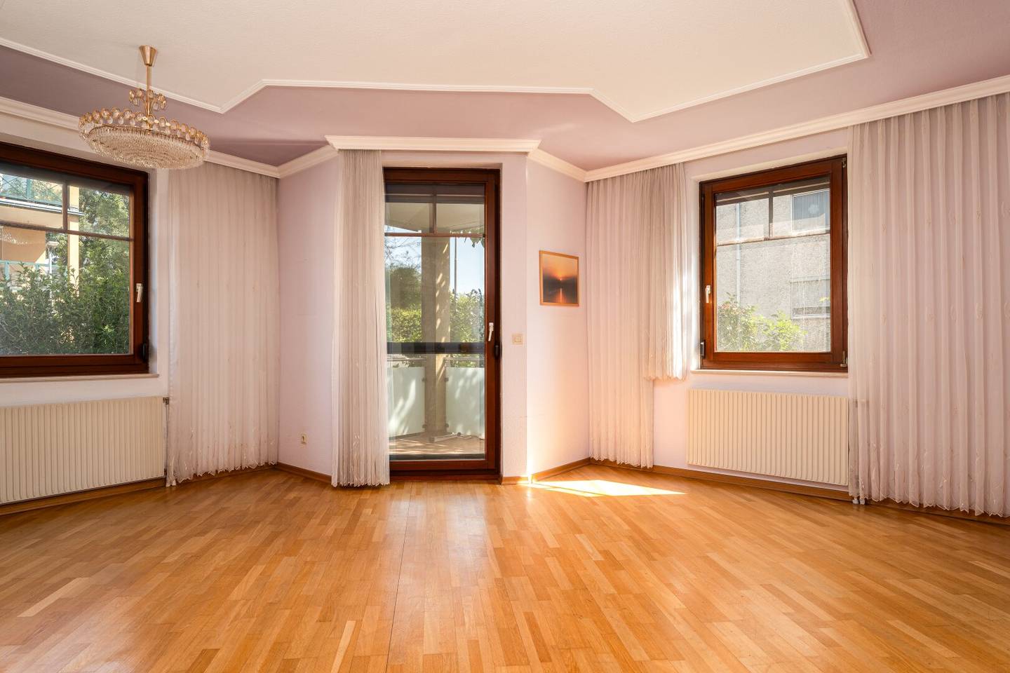 Erdgeschosswohnung mit Terrasse und Stellplatz in zentraler Lage