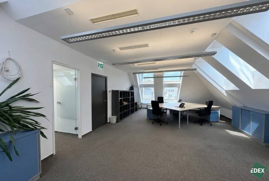Furnished attic office with air conditioning near Augarten