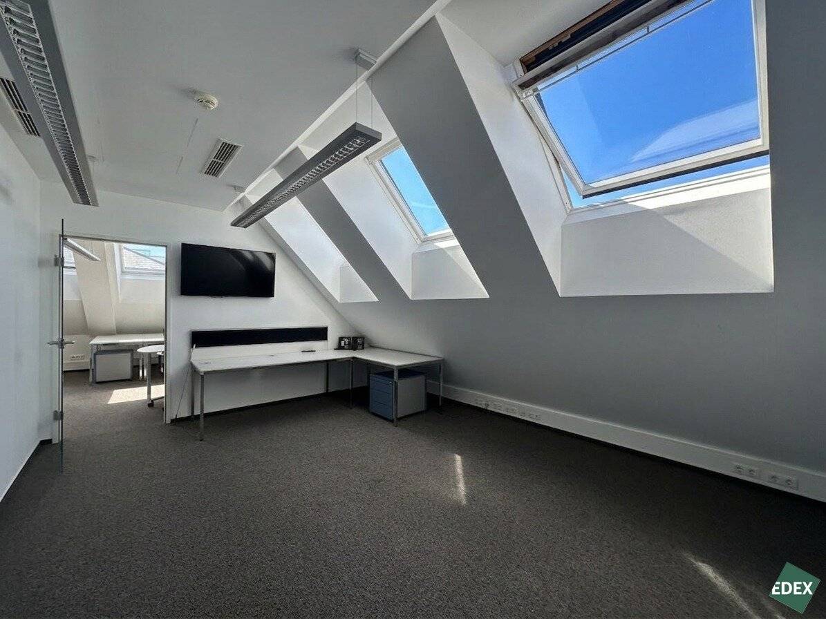 Furnished attic office with air conditioning near Augarten