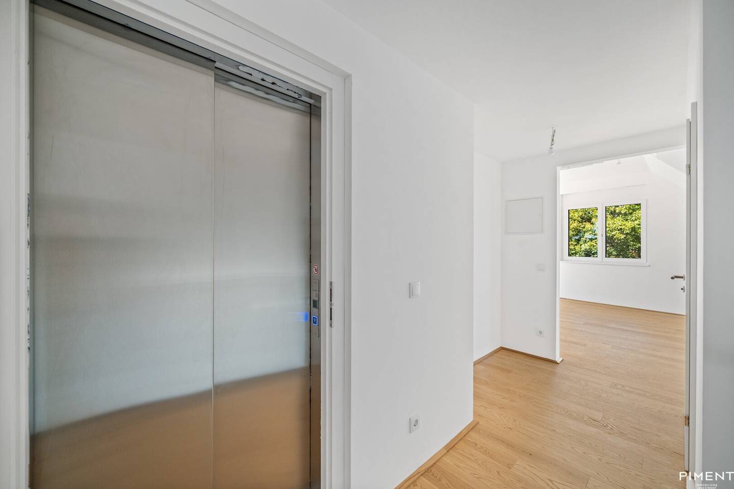 Dachgeschosswohnung mit sonniger Terrasse und Aufzug
