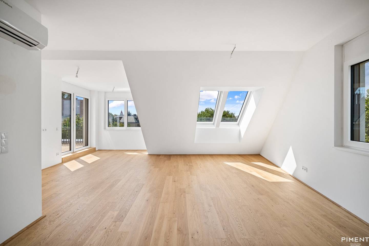 Dachgeschosswohnung mit sonniger Terrasse und Aufzug