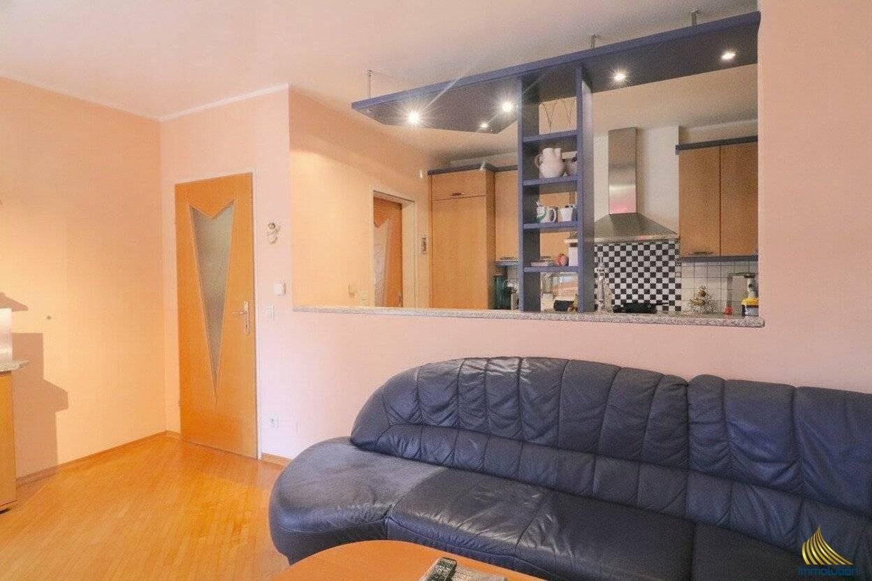 Gepflegte Terrassenwohnung mit Südterrasse neben Golfplatz