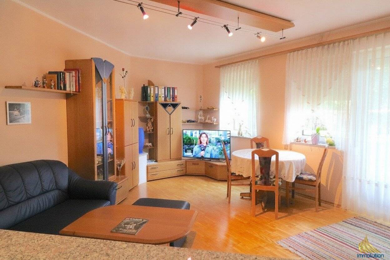 Gepflegte Terrassenwohnung mit Südterrasse neben Golfplatz