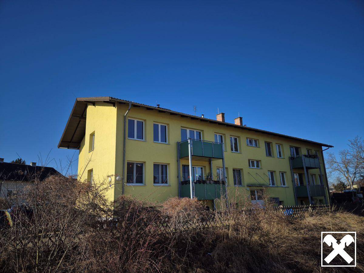 Helle Wohnung mit Balkon und Kellerabteil in Sierndorf