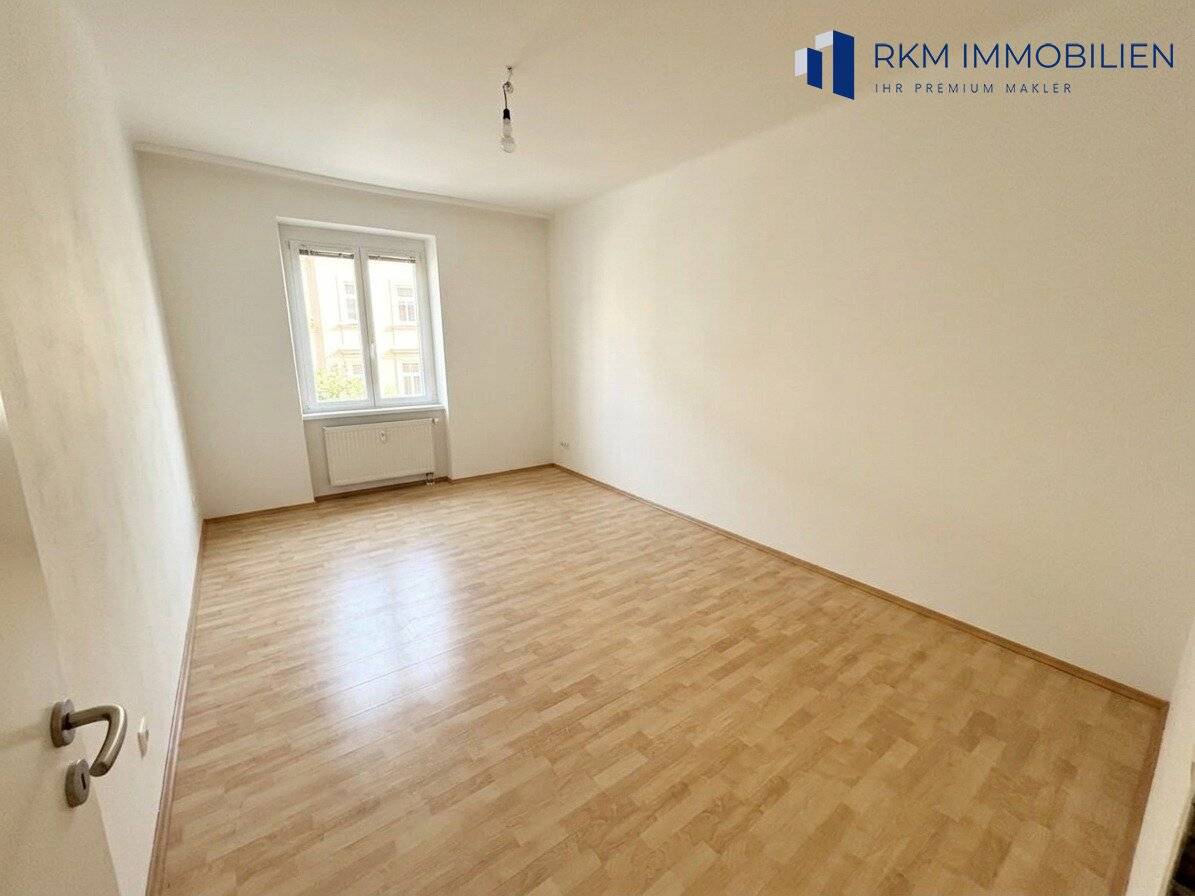 Helle Wohnung mit Stadtblick nahe Augarten und Hannovermarkt
