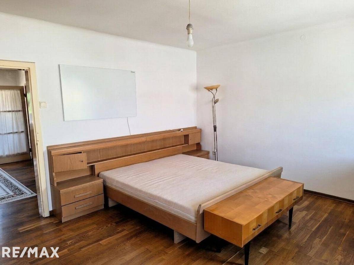 Compact apartment with fitted kitchen and infrared heating