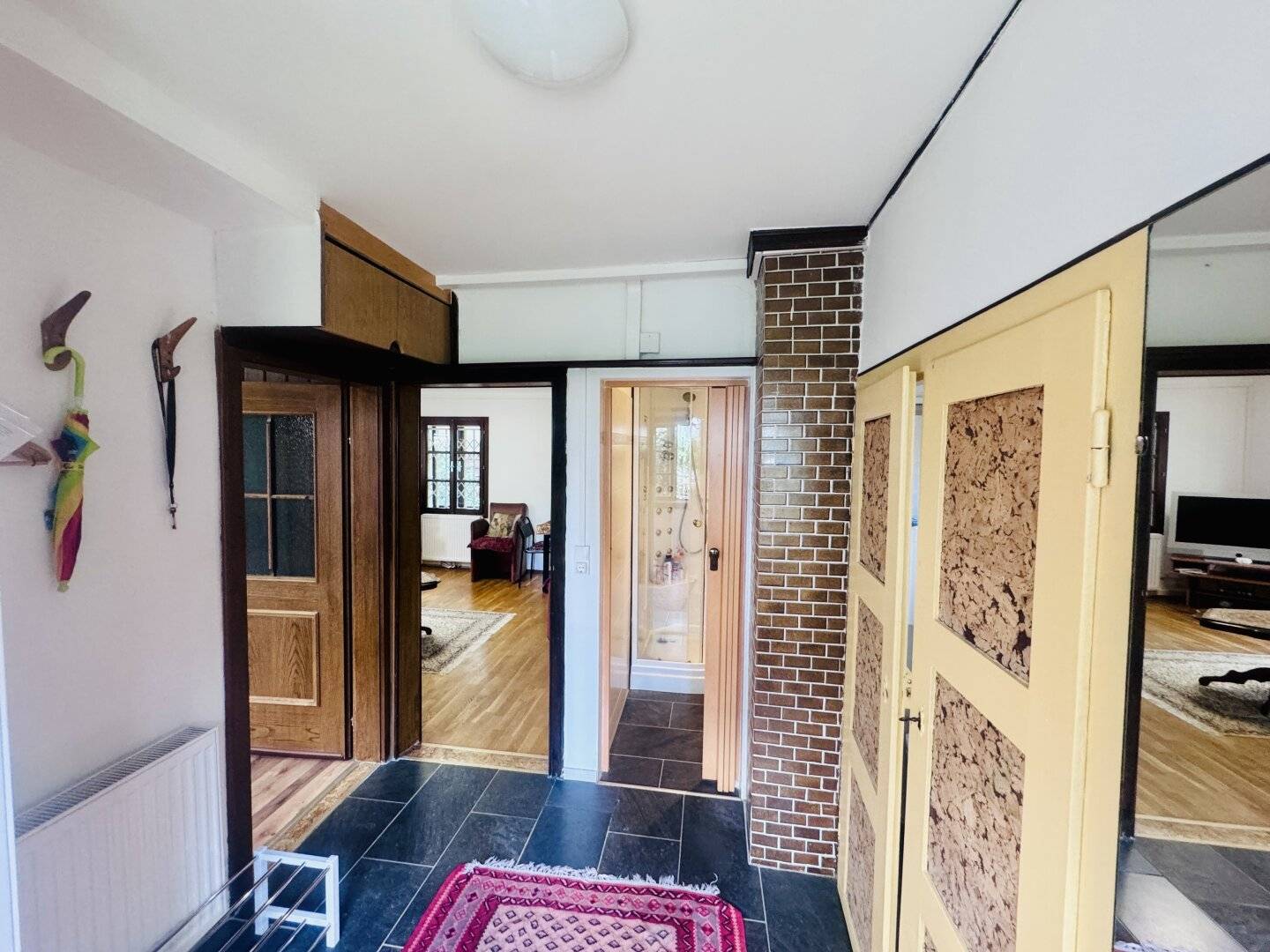 Your retreat at the Alte Donau - charming house on private land