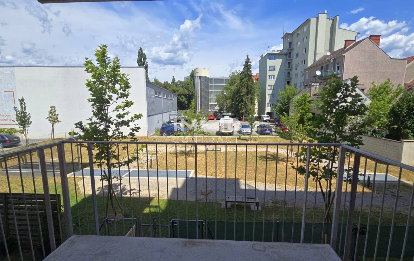 Helle Etagenwohnung mit Balkon in ruhiger Innenhoflage