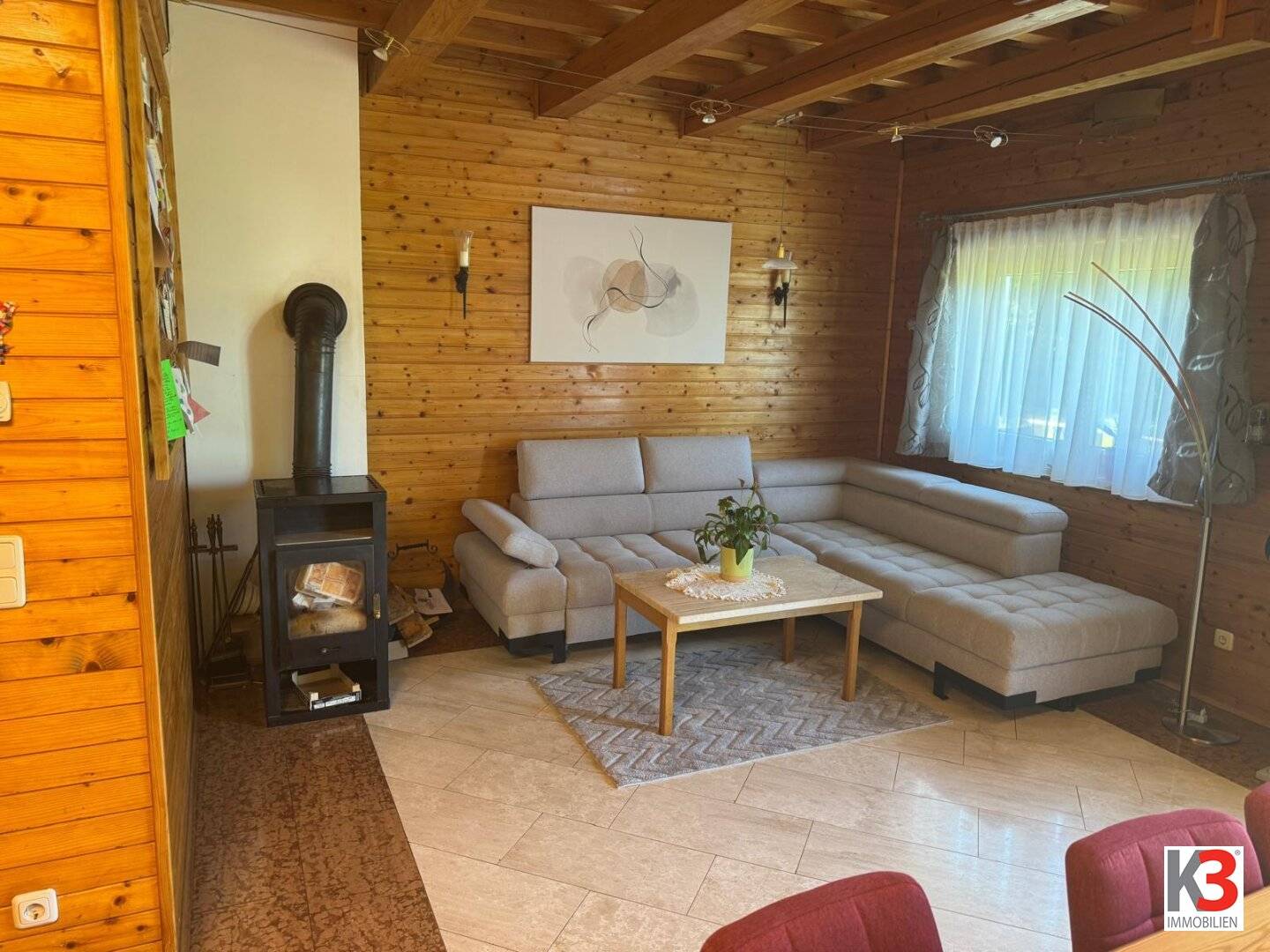Zweifamilienhaus mit Garten Pool und Photovoltaik in ruhiger Sackgassenlage