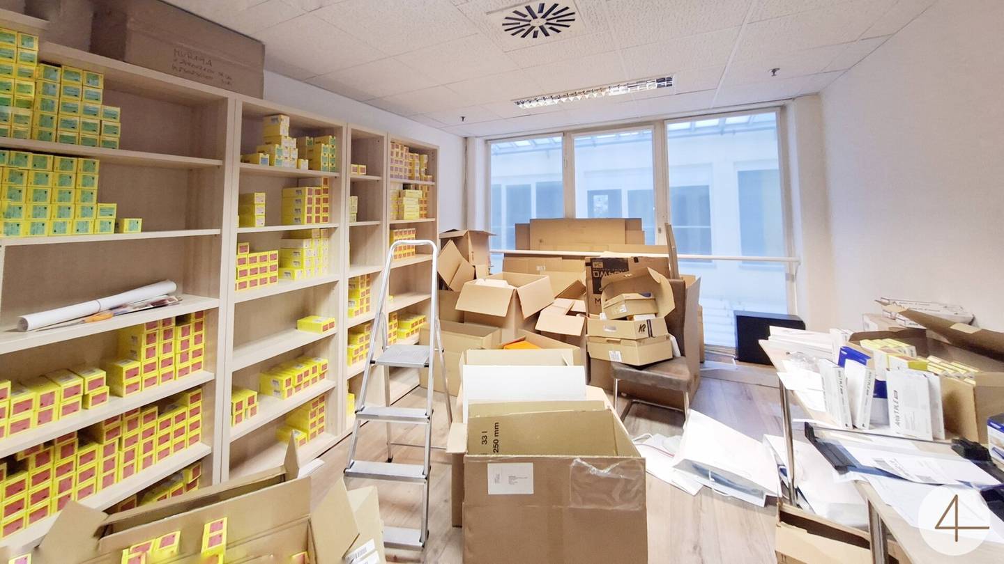 Office Space in Prime City Center Location with Tea Kitchen