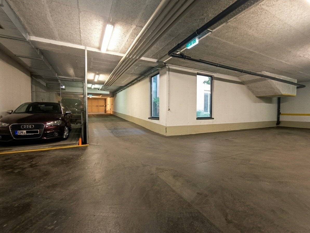 Duplex Stellplatz in Tiefgarage mit Hebebühne nahe U3 Ottakring