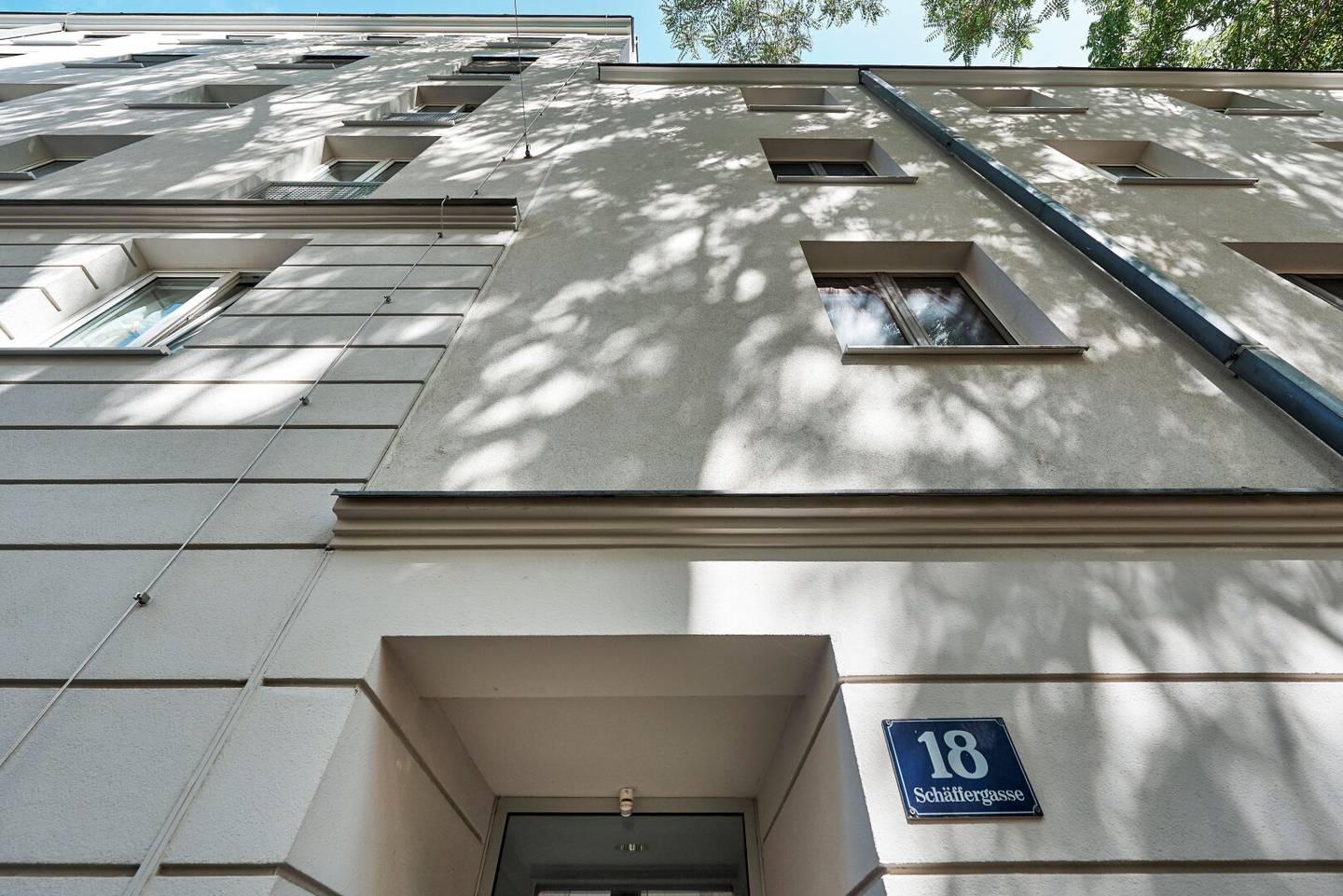Renditeobjekt von 4,25 %! Befristet vermietetes Geschäftslokal bei Margaratenstraße!