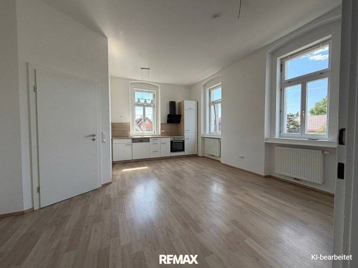 Renovierte Wohnung mit Dachterrasse in zentraler Lage