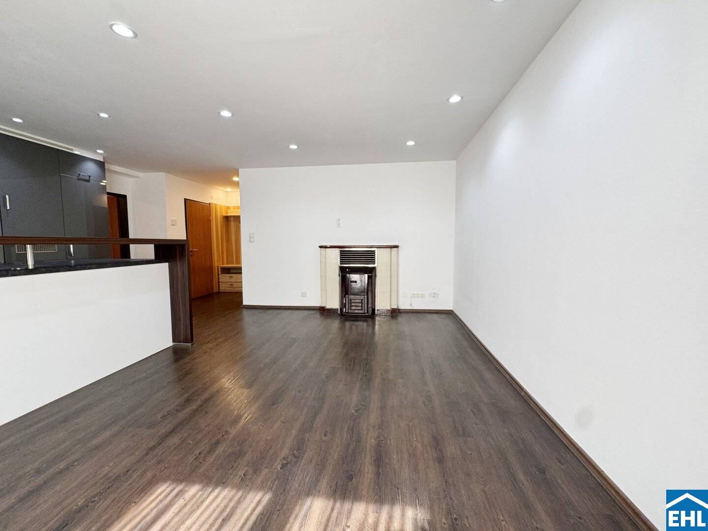 Bright apartment with fitted kitchen and elevator in Meidling