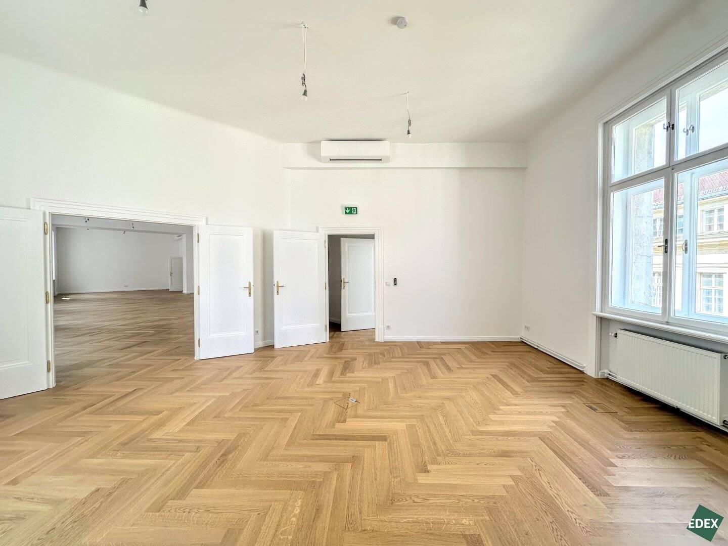 Modernly renovated historic office | Two entrances | Cooled | Schwarzenbergplatz