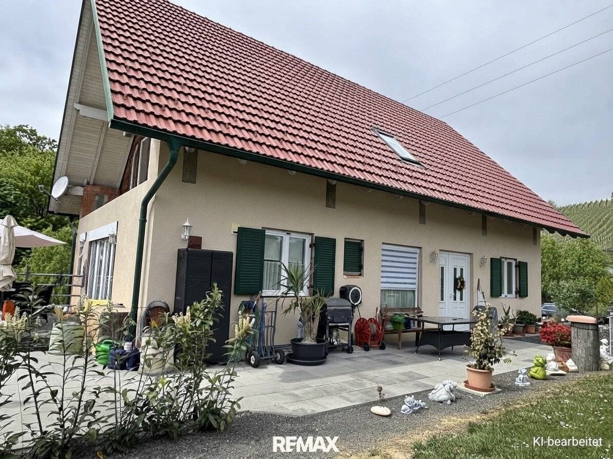 Charmantes Haus in sonniger Hanglage mit Terrasse und Weitblick