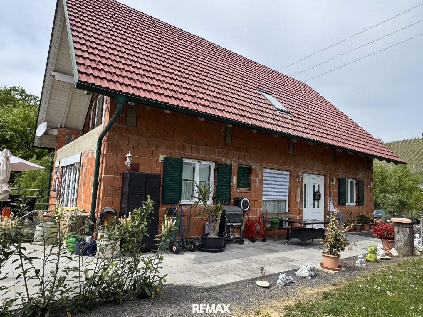 Charmantes Haus in sonniger Hanglage mit Terrasse und Weitblick