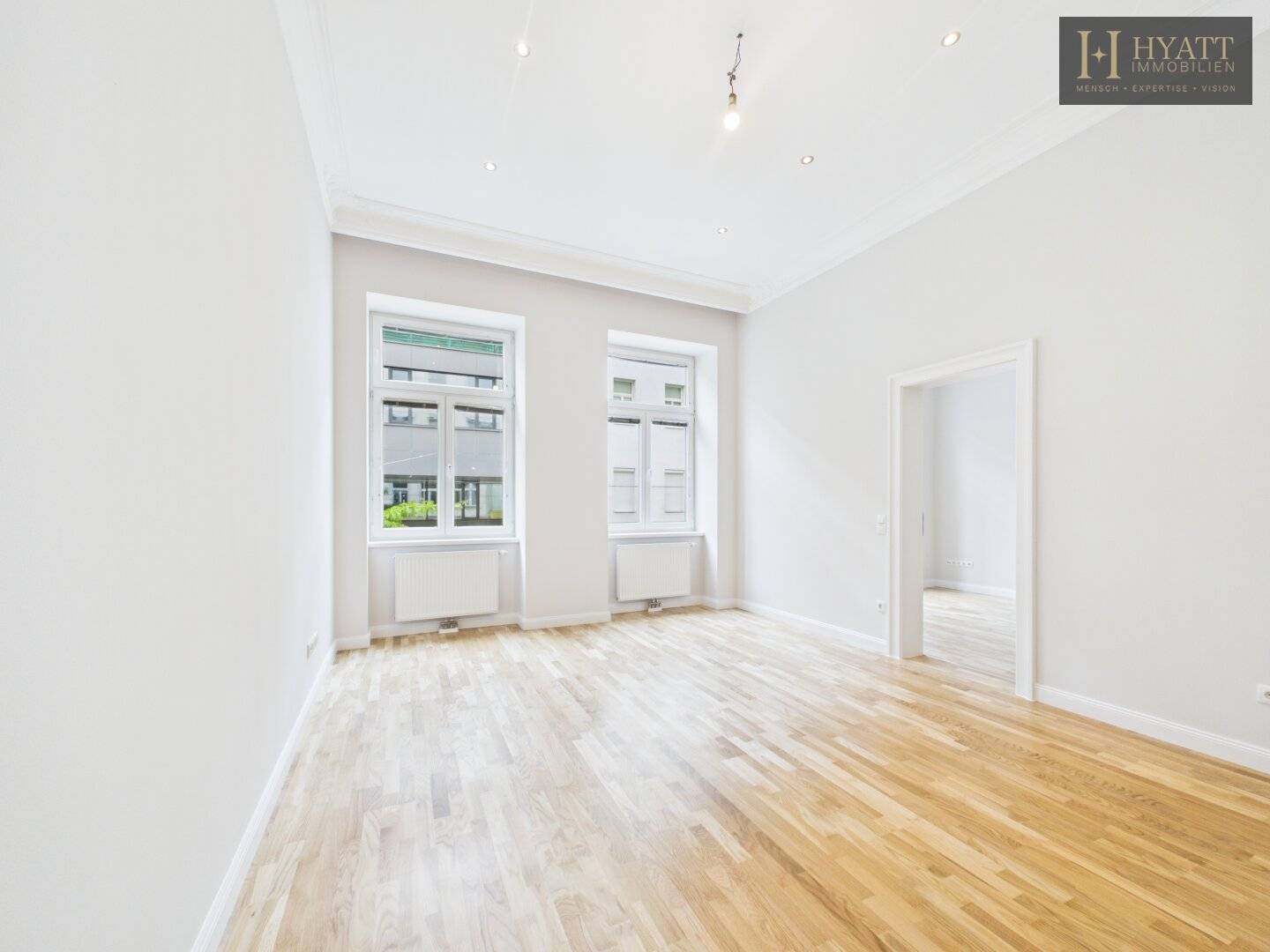 Generalsanierte Altbauwohnung mit Balkon nahe Augarten