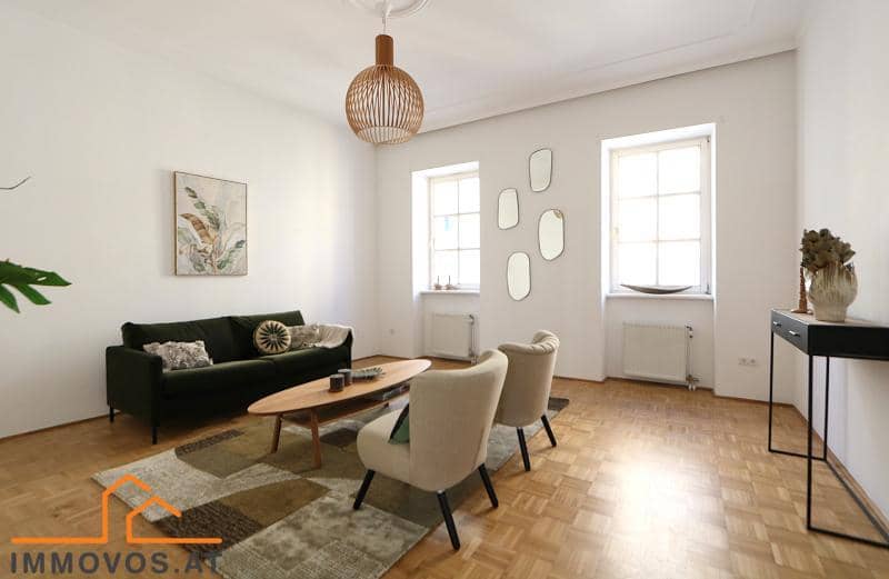 Altbauwohnung mit Loggia in Biedermeierhaus