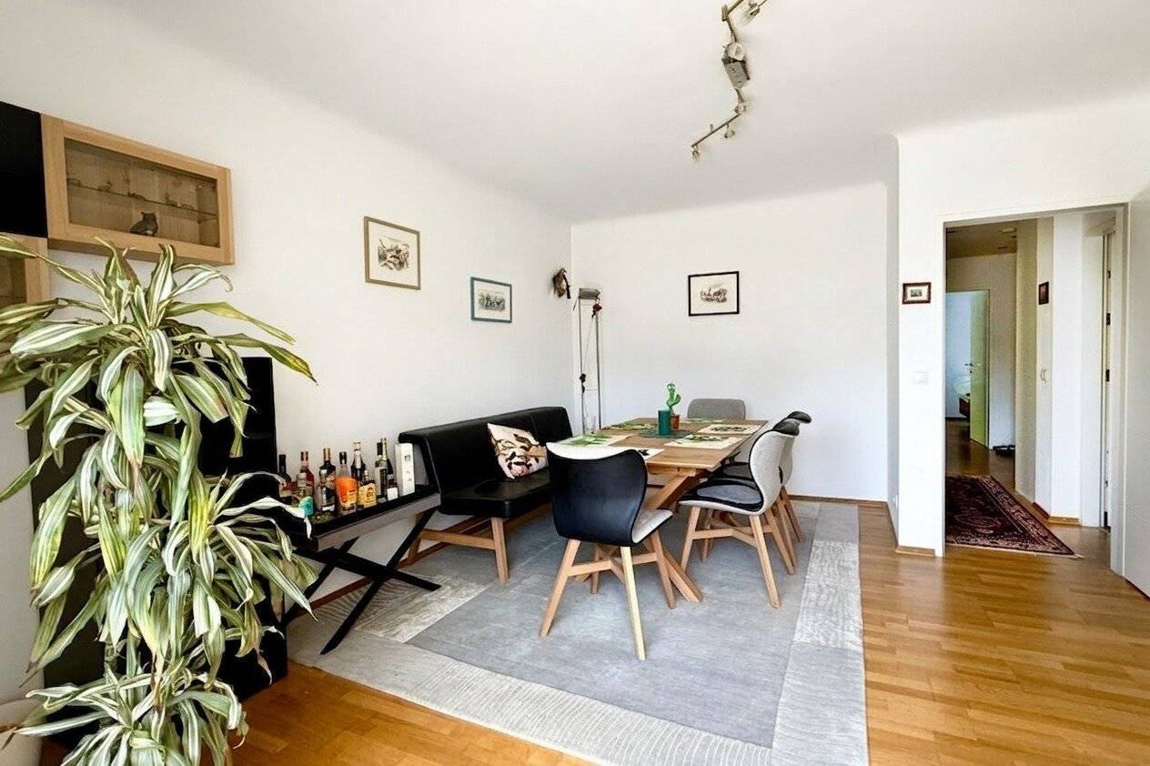 Sofort einziehen & wohlfühlen: Helle 85 m² Wohnung mit Balkon in sehr guter Döblinger Lage