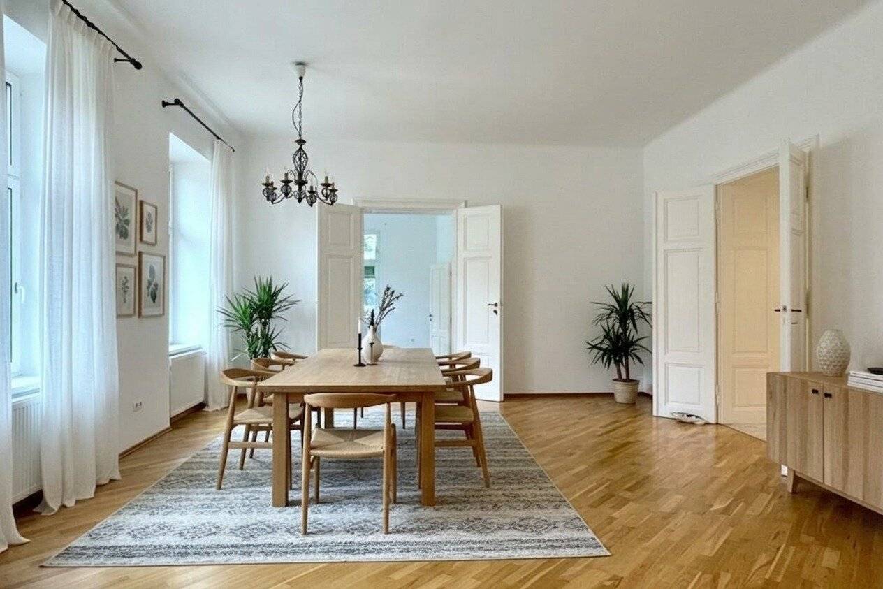 Großzügige Altbauwohnung im Zentrum von Pressbaum