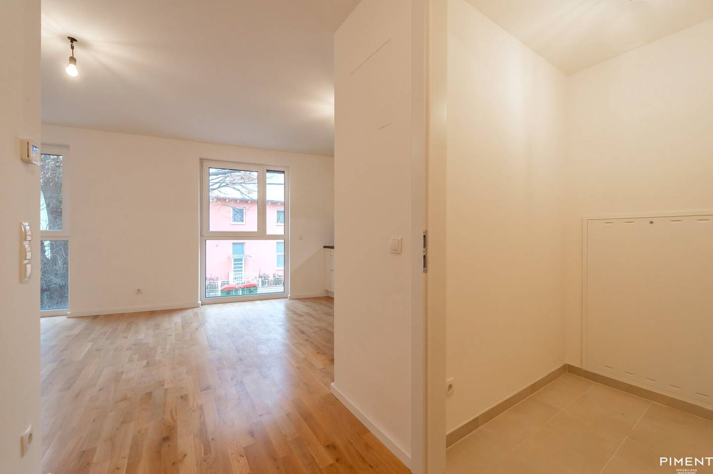 Barrier-free apartment with parquet and elevator in Neulaa