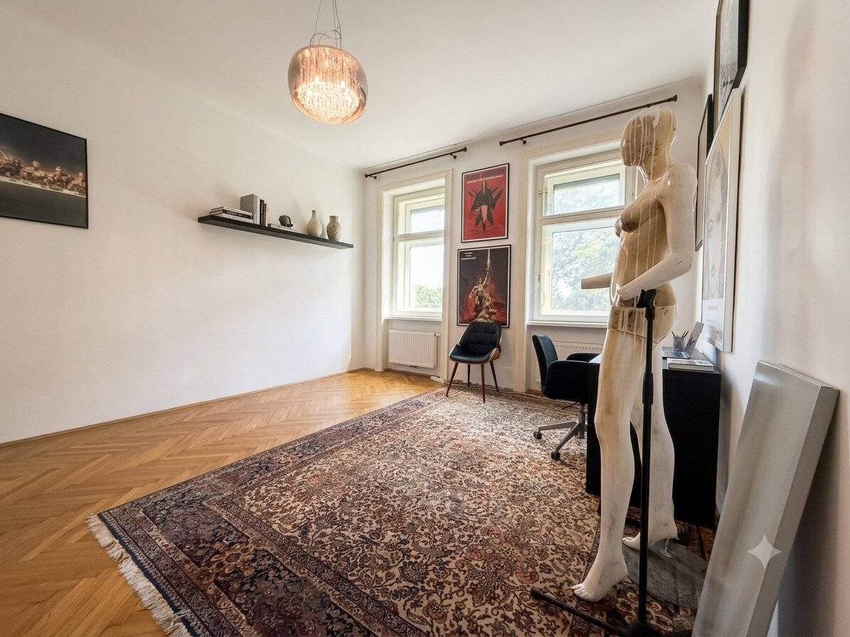 Gepflegte Altbau Garçonnière mit Lift nahe Schönbrunn