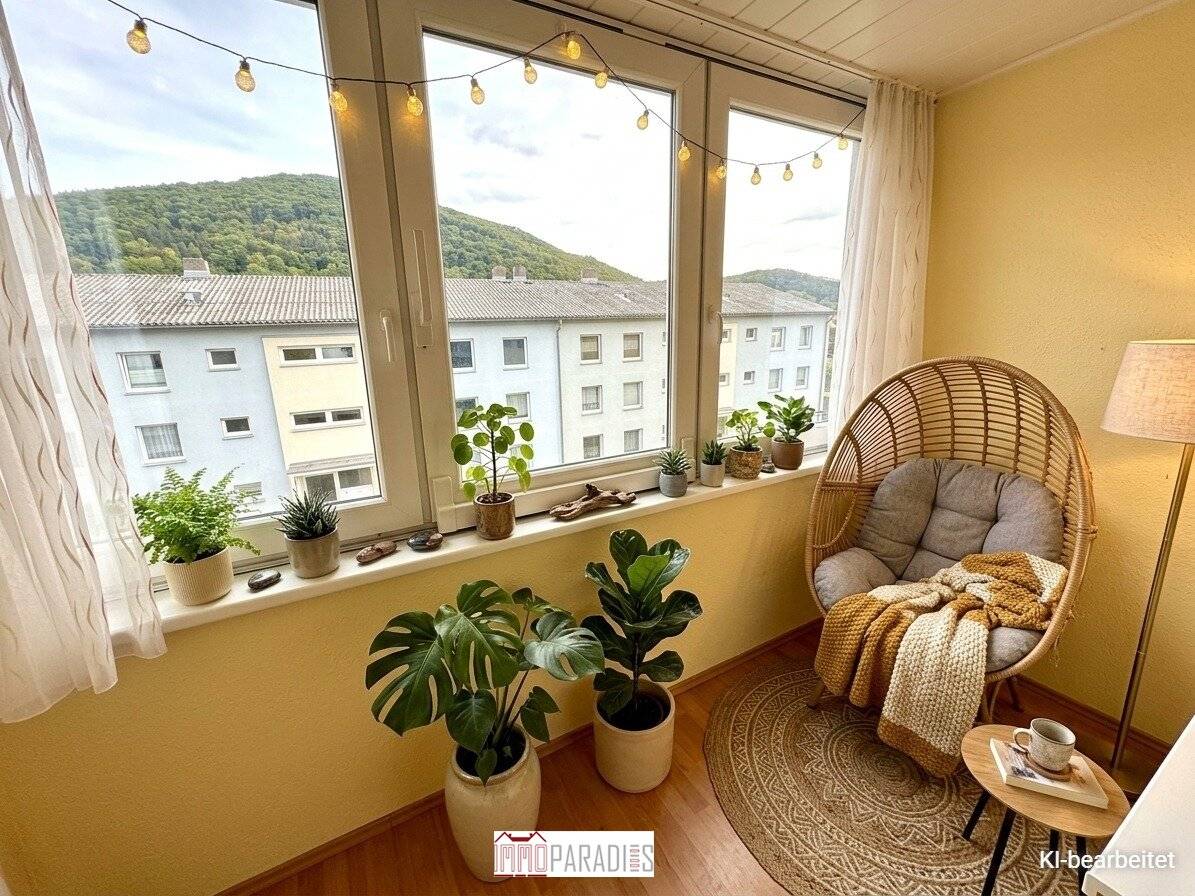Gepflegte Etagenwohnung mit Loggia und Fernblick