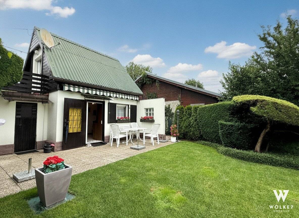 Gepflegtes Kleingartenhaus mit Pool und Balkon in Wien
