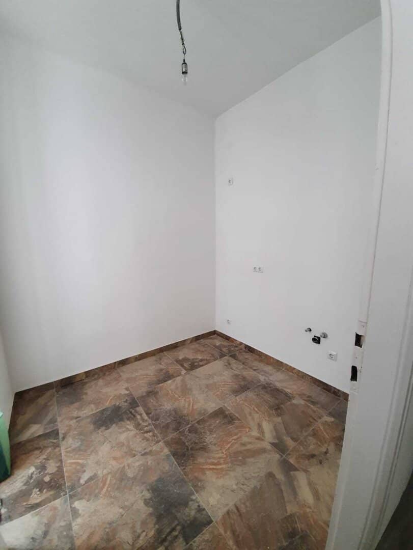 Charming Altbau Apartment with Balcony Option near Praterstern