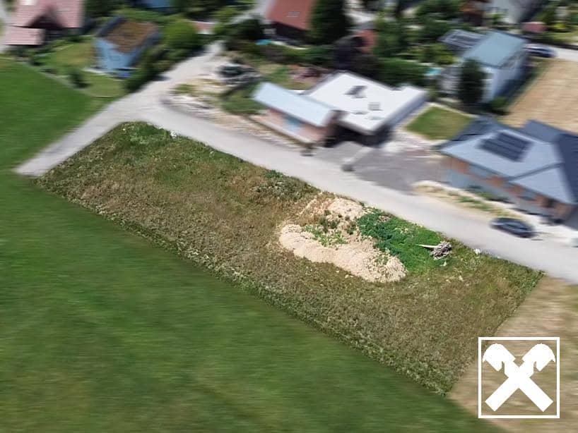 Zwei Baugrundstücke mit Aussicht in familienfreundlicher Lage