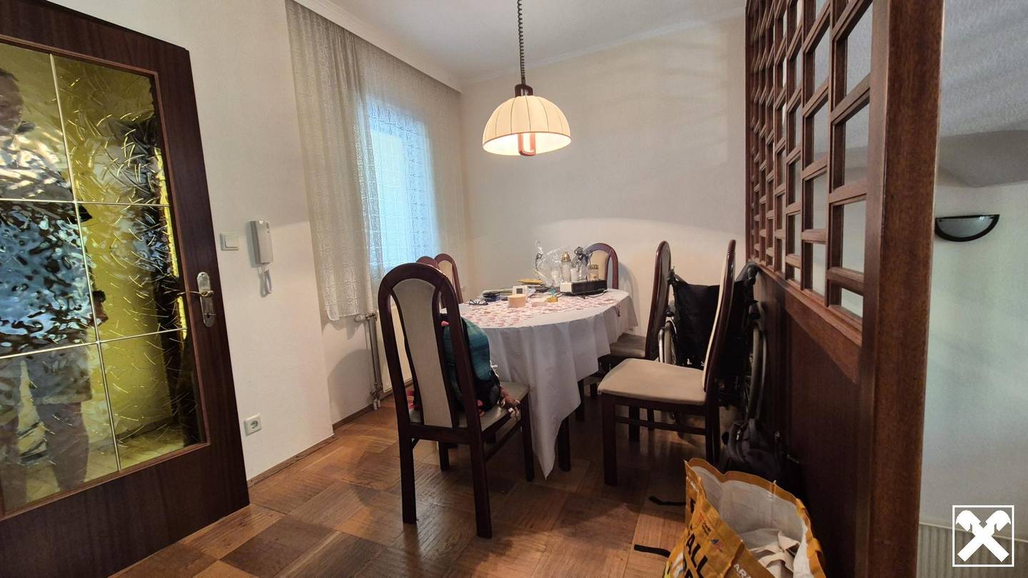 Well-maintained corner townhouse with terrace and garden in Kagran
