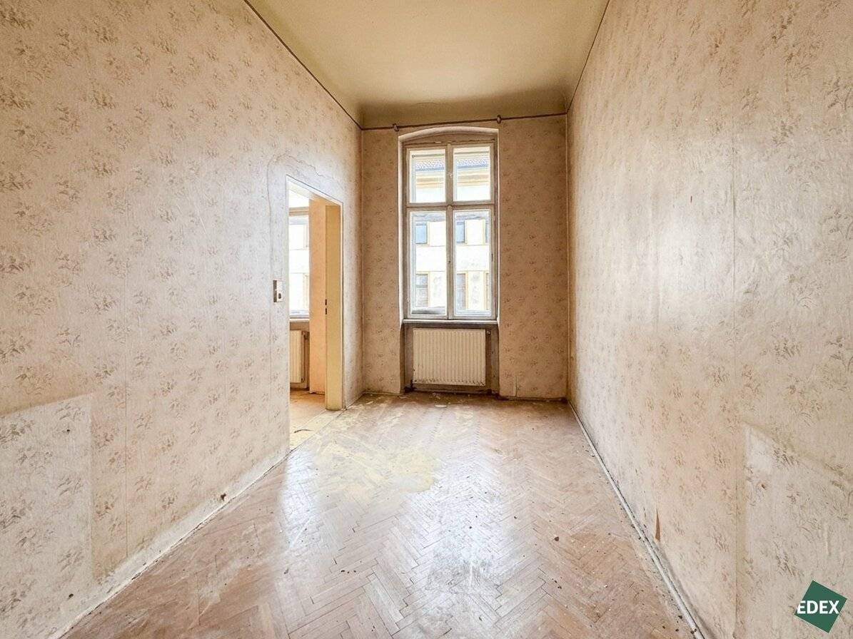 Sanierungsbedürftige Altbauwohnung nahe Kongresspark