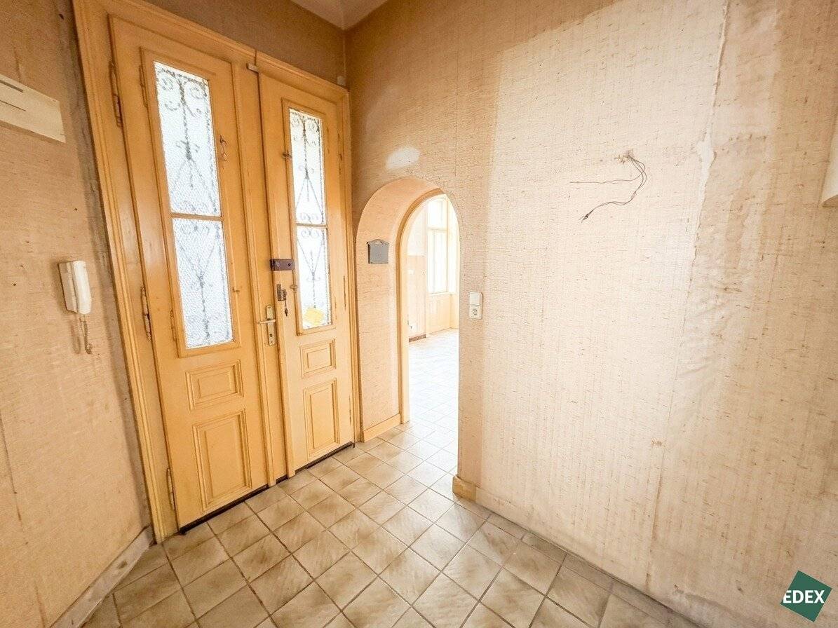 Sanierungsbedürftige Altbauwohnung nahe Kongresspark
