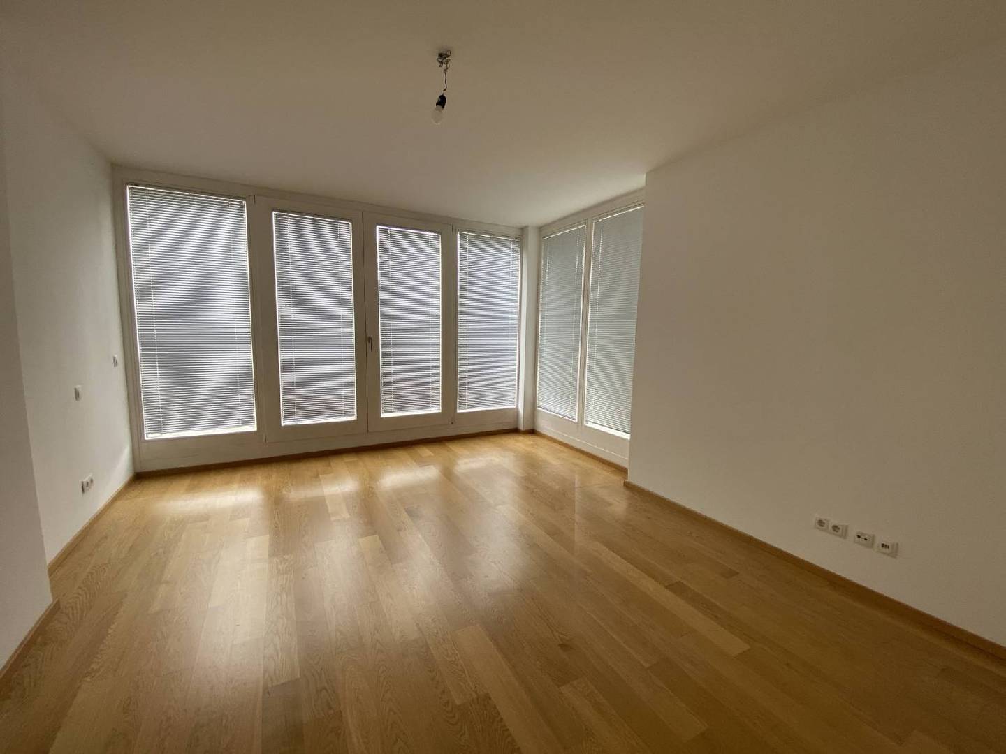Dachgeschosswohnung mit drei Terrassen und Wohnküche