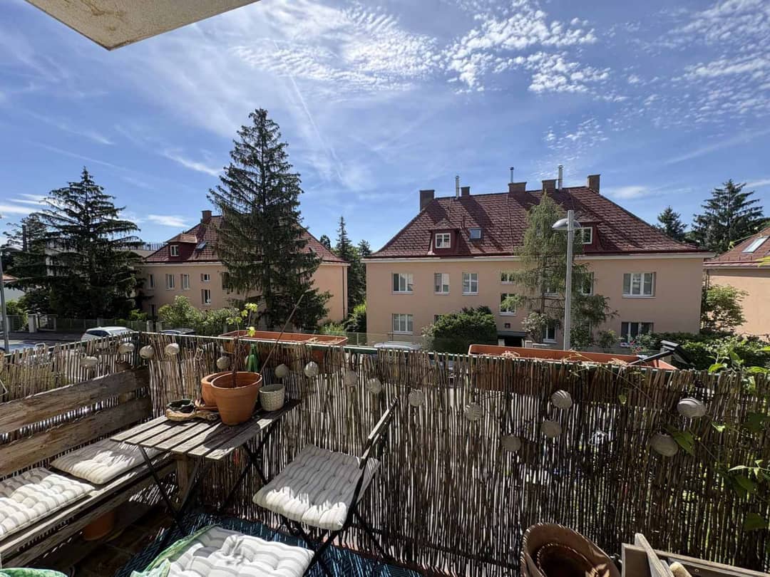 Geräumige Erdgeschosswohnung mit Balkon und Kamin