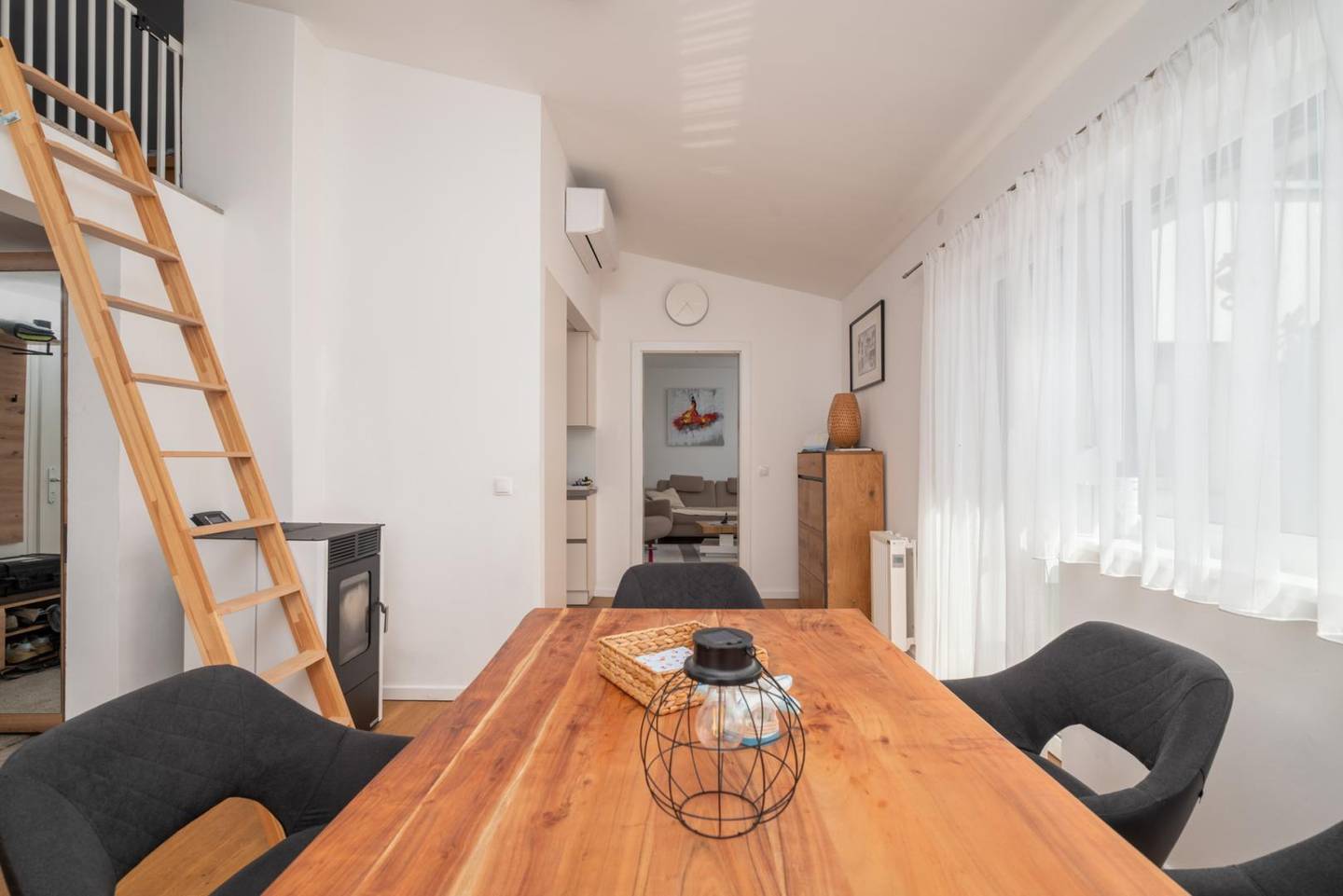 Modernized Bungalow House with Terrace near Steinbrunner See