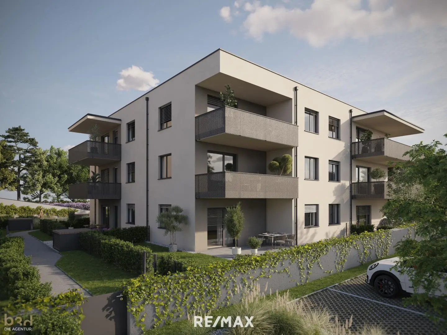 Ground floor apartment with private garden and terrace