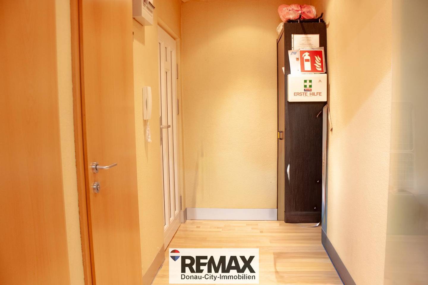 Commercial premises with separate living area
