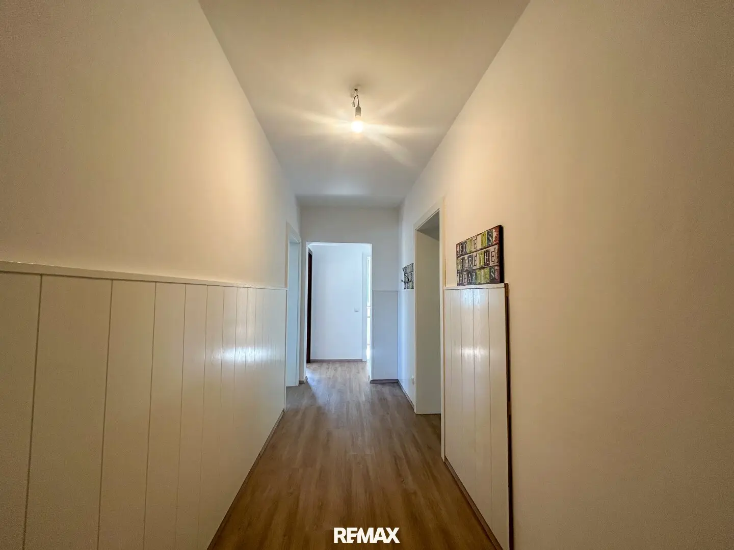 3 room apartment with sunny loggia and parking space