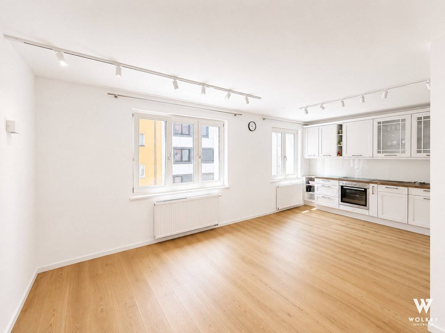 Generalsanierte 2 Zimmer Wohnung mit Parkett und Lift